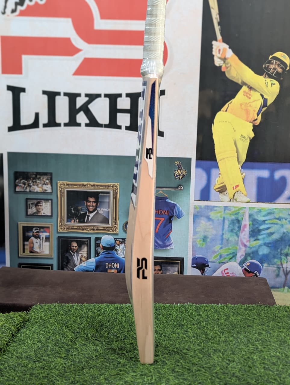 Hand-Crafted Kashmiri Willow Cricket Bat